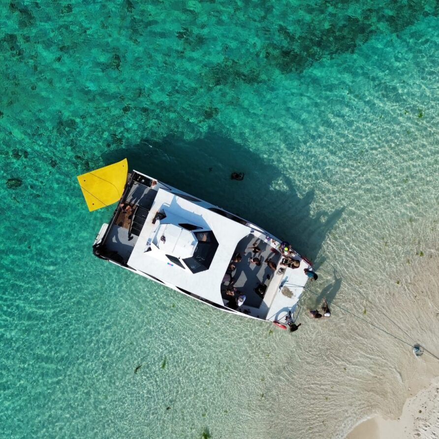 Happiness Booz Cruise – Siargao